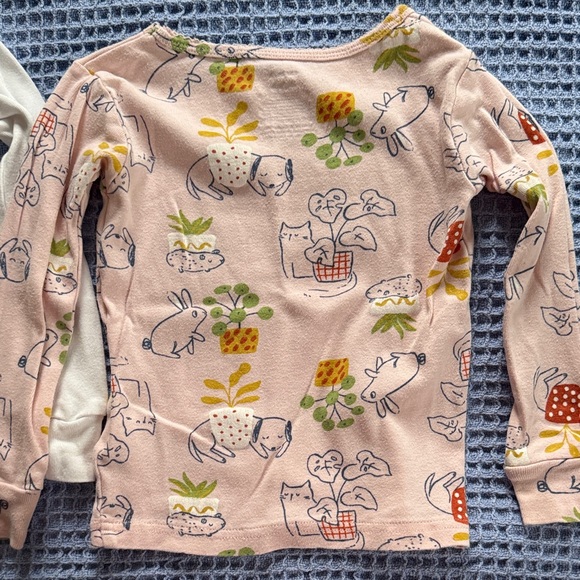 Carters Matching Set PJs - 3T - Picture 5 of 11